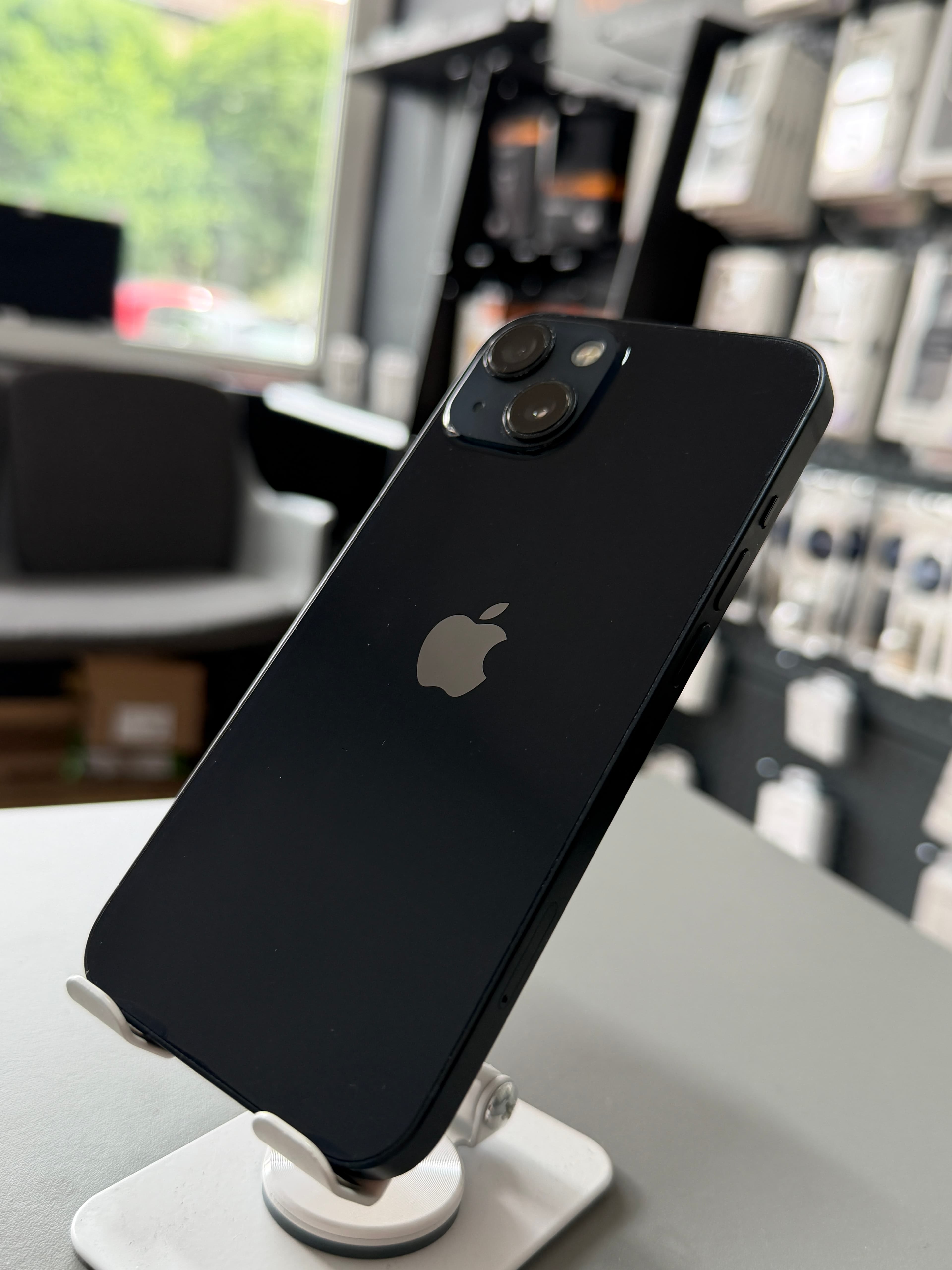 iPhone 13 - foto 1